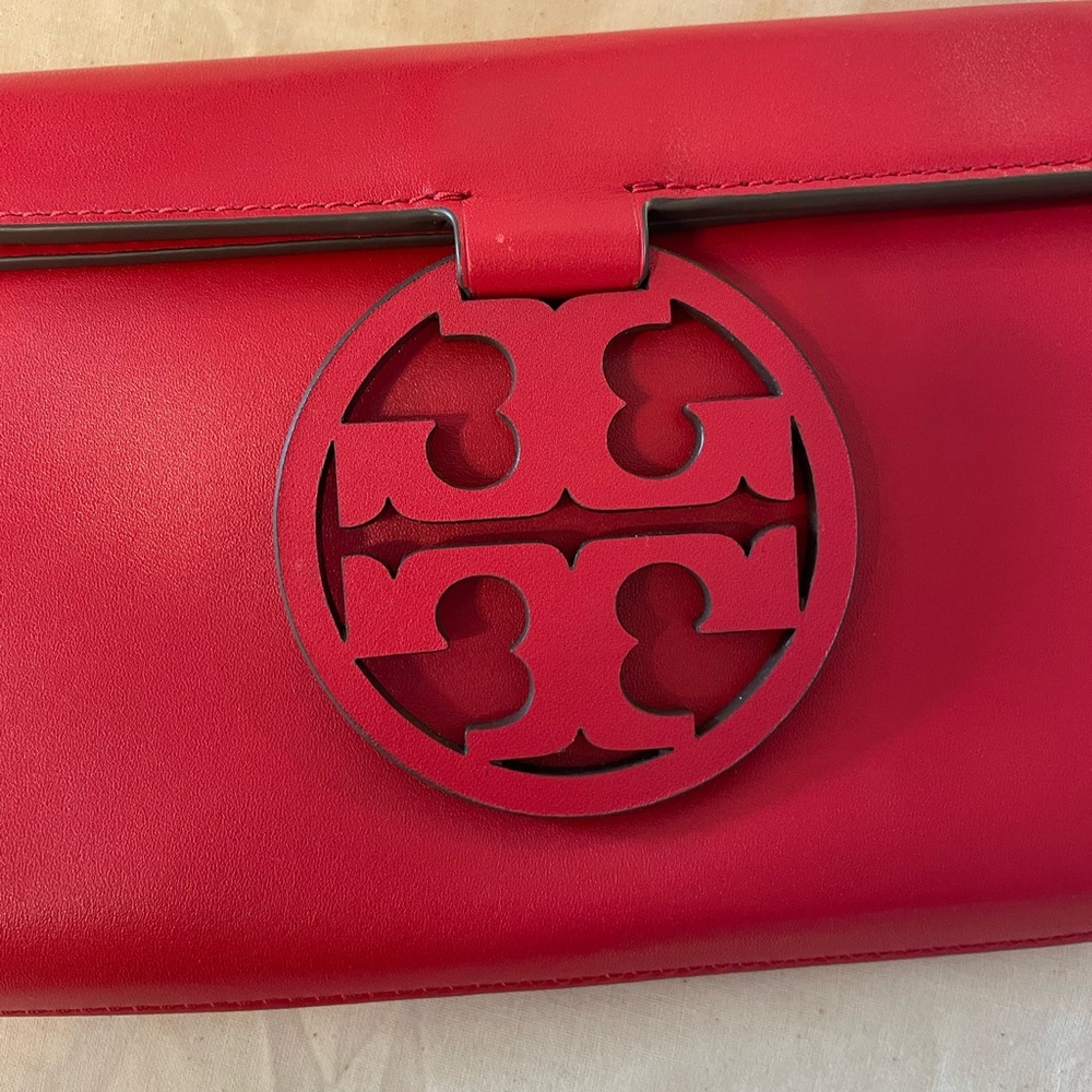 Tory Butch Miller Logo Leather Clutch Purse- NWT- Rare Ruby Red - Picture 5 of 7